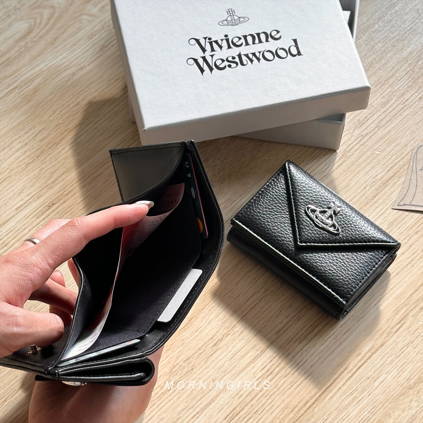 Vivienne Westwood Envelope Mini Wallet 掌心小銀包[小羊皮鱷魚皮超限量restock!開放預訂]
