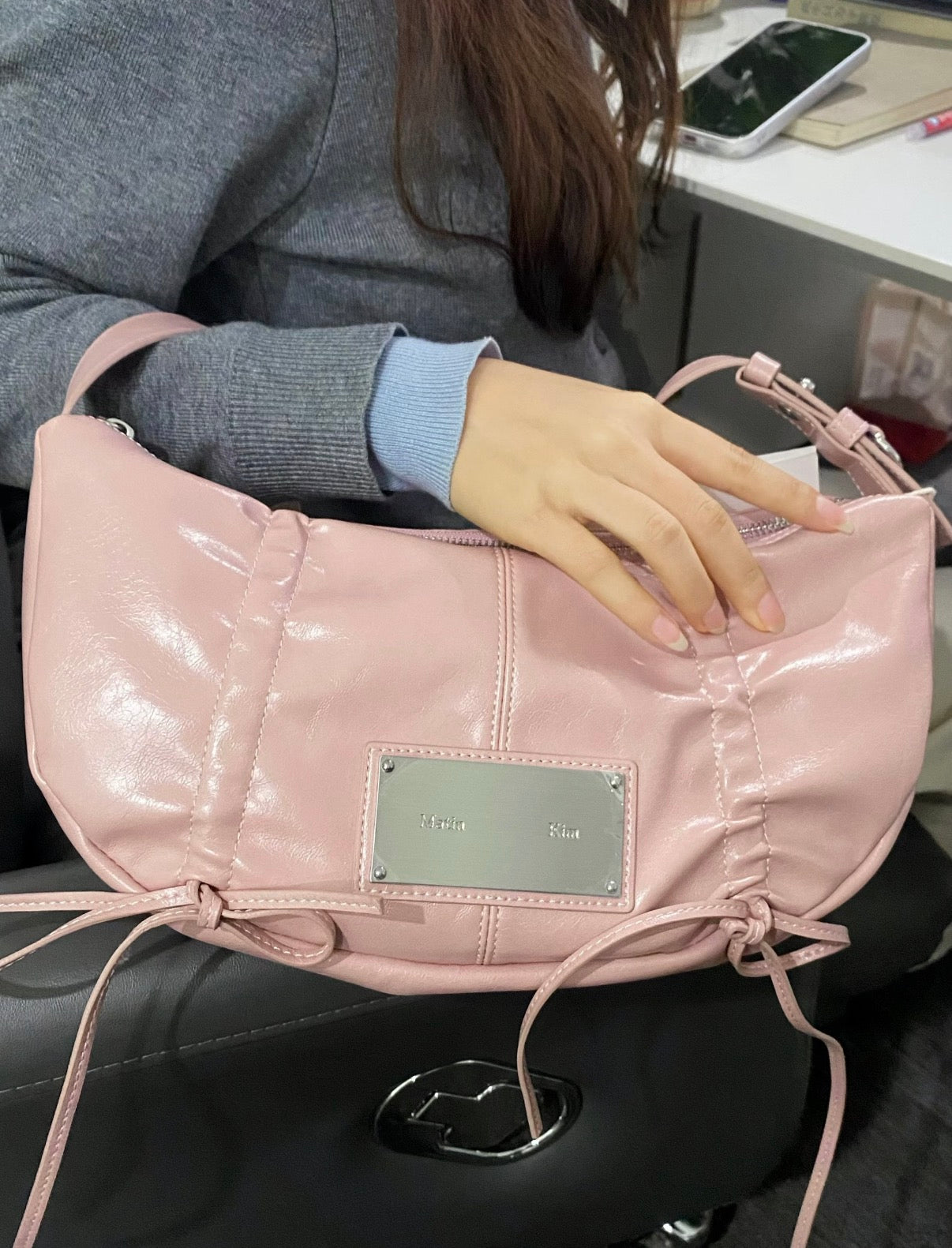 Matin Kim Half Shirring Ribbon Round Bag 最新韓國選物🇰🇷柔褶蝴蝶結半月袋［超熱賣甜酷風 肩帶可調節2用! 粉紅粉藍最新上架］