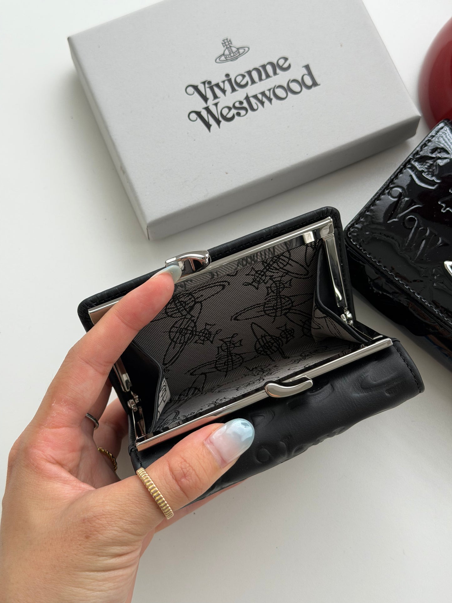 Vivienne Westwood 型格星球壓紋系列 日本限定 [日本直送]