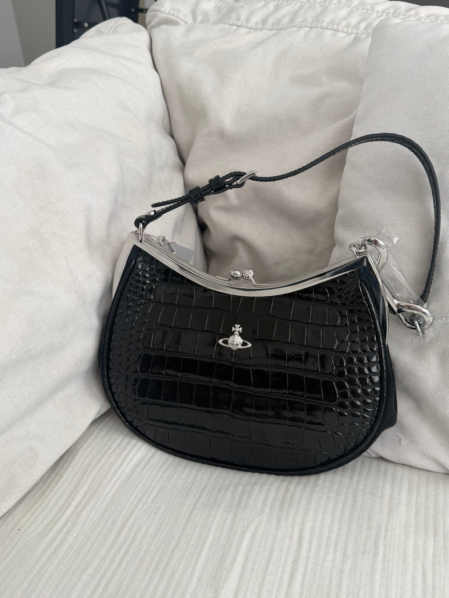 Vivienne Westwood Half Moon Shoulder Bag 🌙 [Same style as BABYMONSTER Ahyeon]
