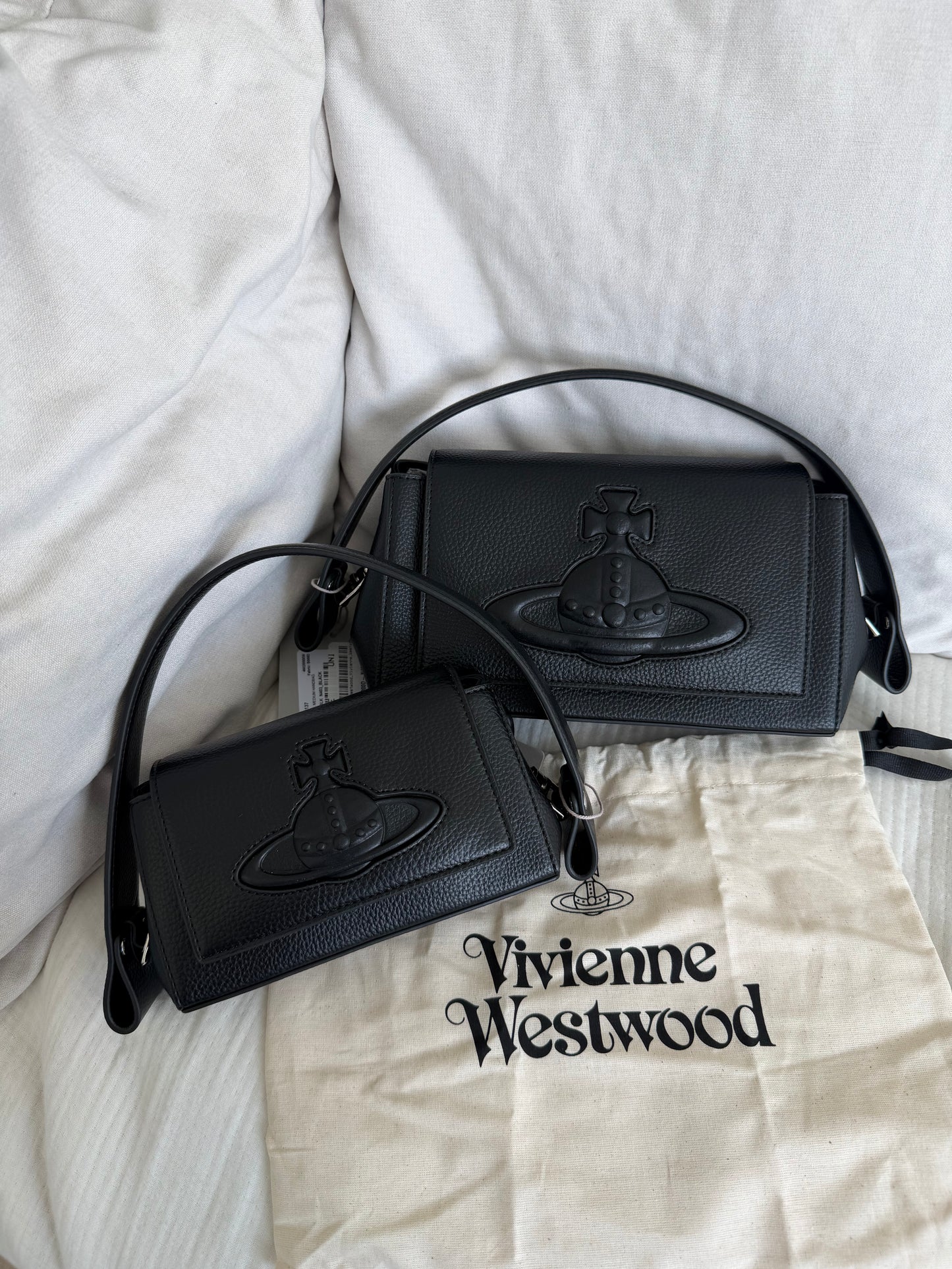 Vivienne Westwood Hazel Handbag  啞黑大土星壓紋荔枝皮 [2026最新限定款]