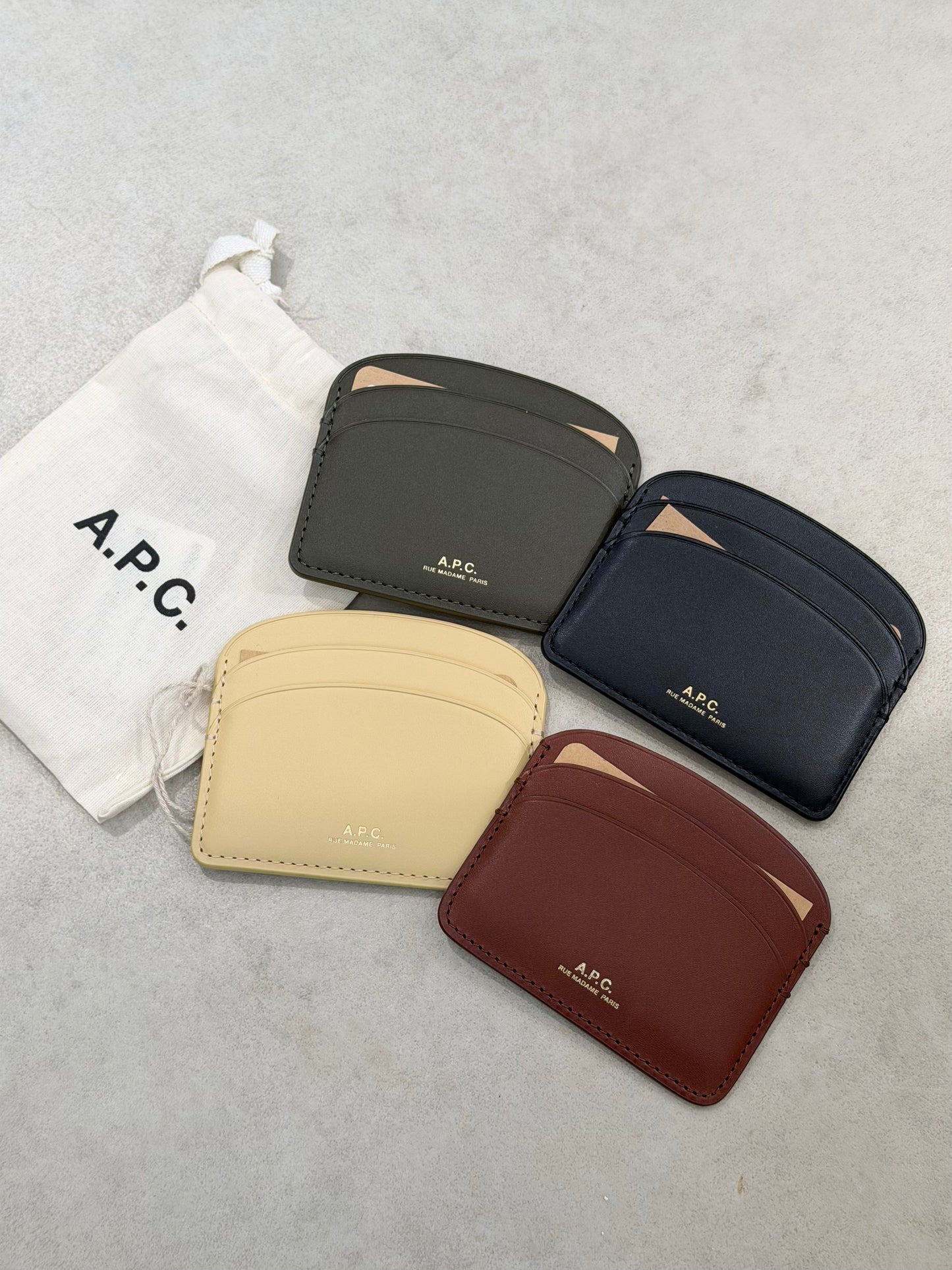 A.P.C. Demi-Lune 半月 Cardholder [多色限定優惠$899 高質牛皮十分耐用]