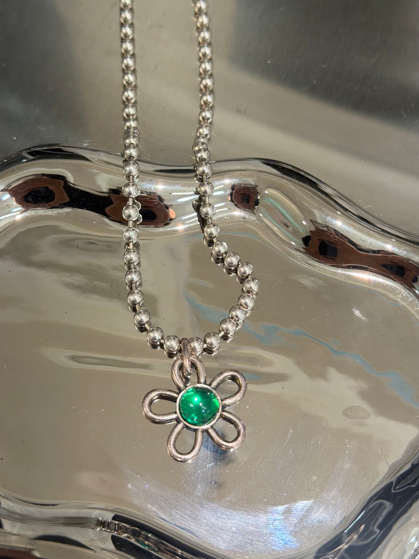 Otro Accesorio 西班牙手工飾物 - Ball Ball Flower Necklace［NEW ITEM! 門市已售出多條］