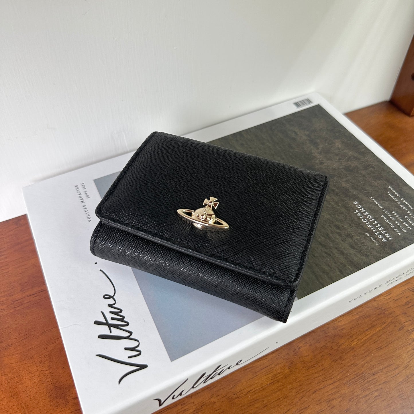 Vivienne Westwood Small Frame Wallet 復古金十字紋 [超罕有相位!]