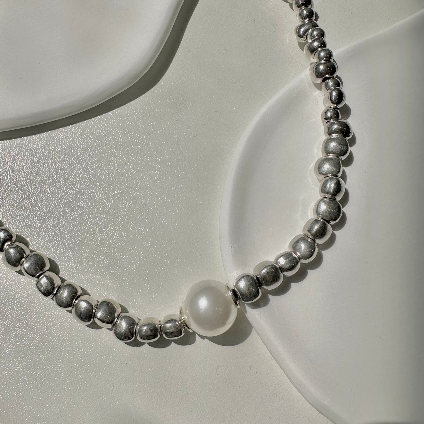 Otro Accesorio 西班牙手工飾物 - Pearl Pebble Choker 大珍珠粒粒頸鏈