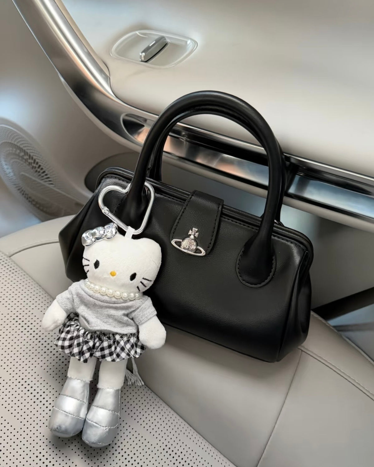 Vivienne Westwood Pamela Small Bag 保齡球袋 [明星同款2026年新品上架優惠］
