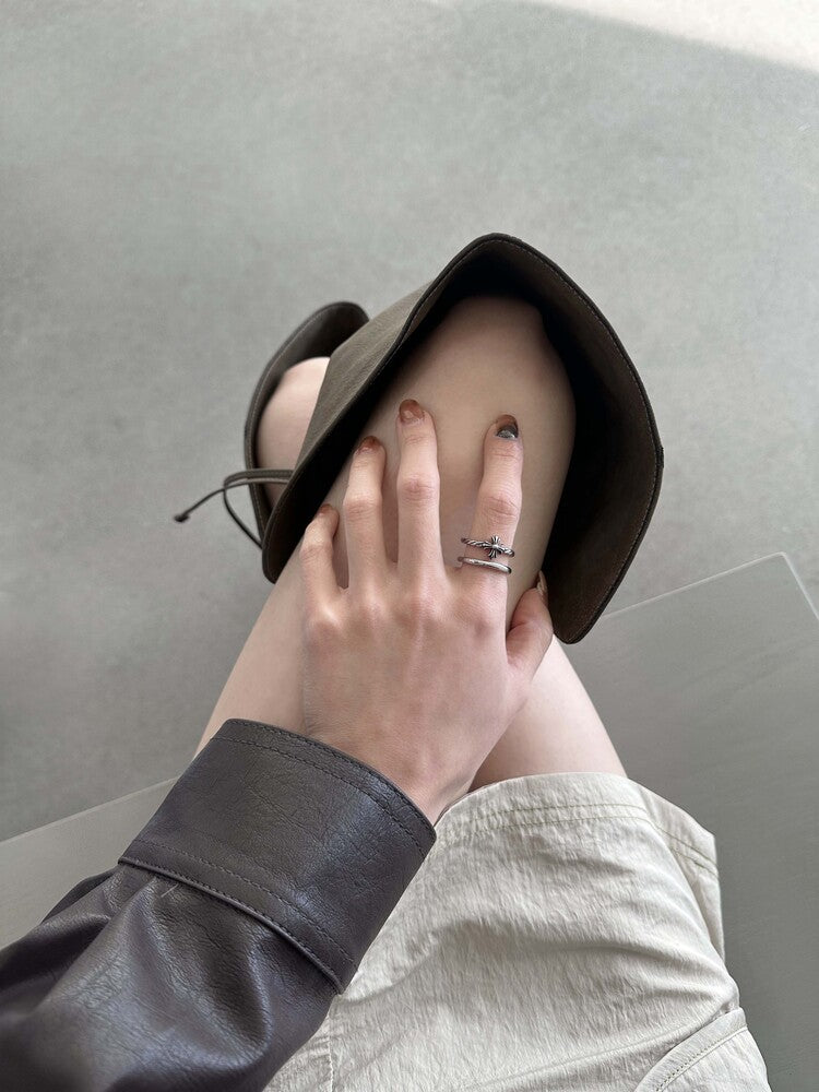 韓國選物🇰🇷 OFUSE Line Cross Ring [超多人買自由調節大小 aespa Karina同款]