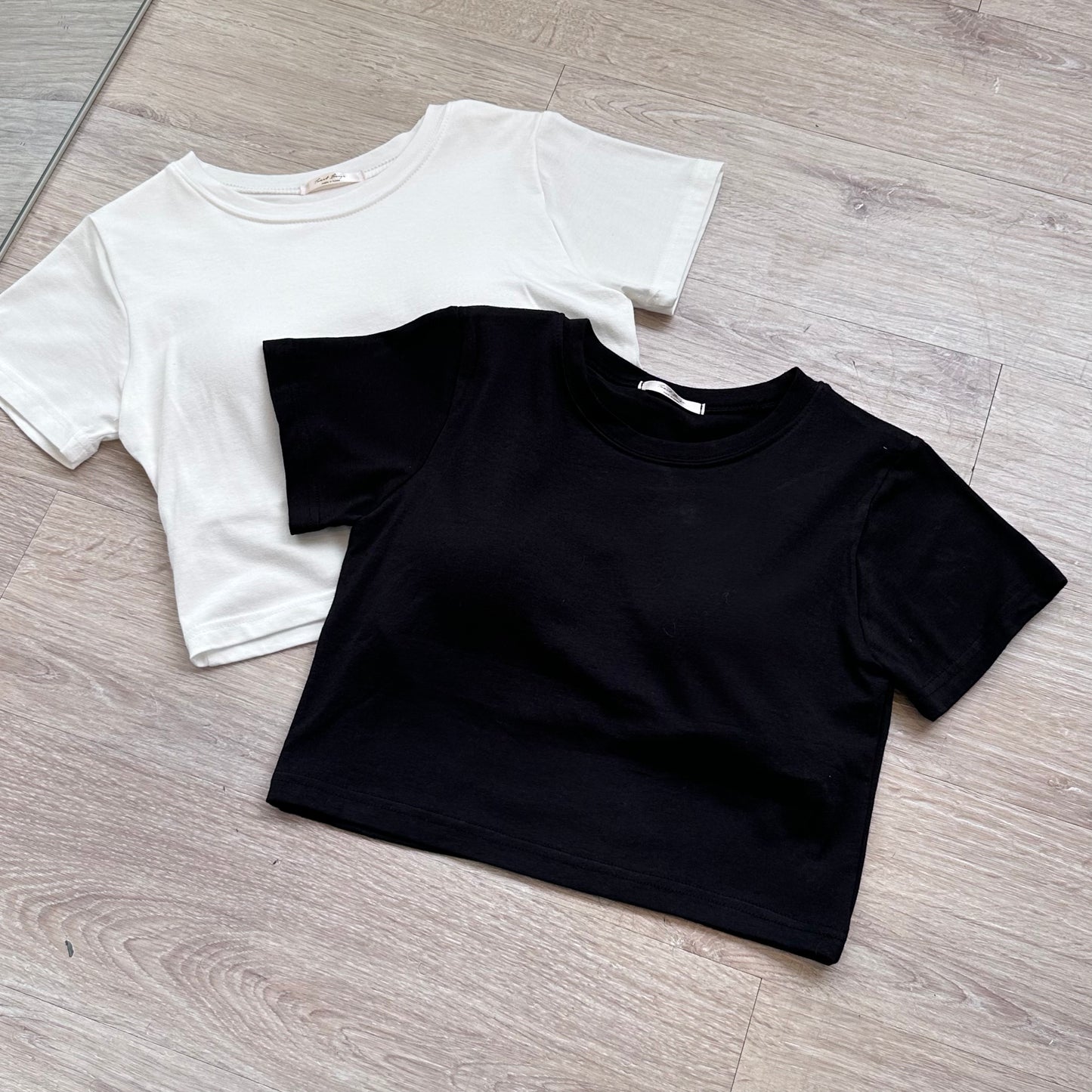 Basic Cotton Cropped Tee (With Pad)