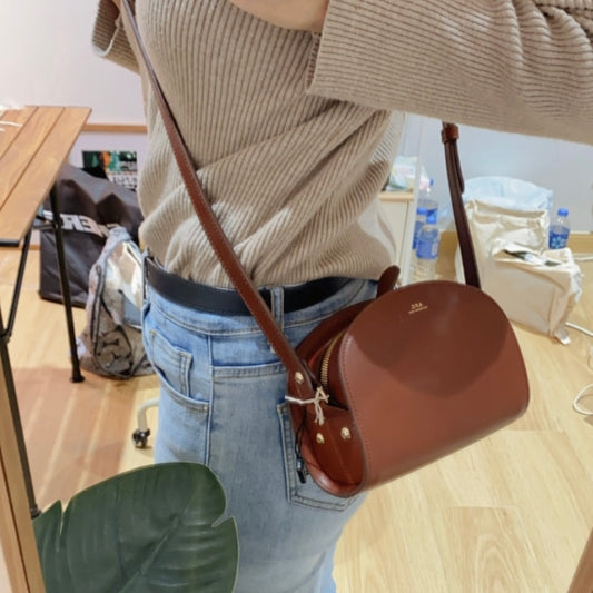 A.P.C. Demi Lune Bag 半月袋 [MINI]